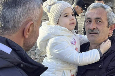 Qurban Qurbanov balaca Nilayı ziyarət edib