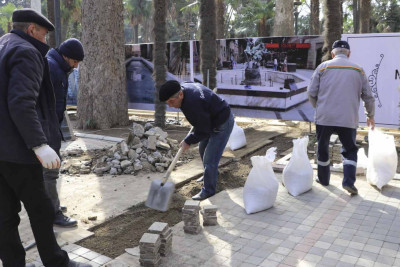 Xan bağında qopan tamet plitələri yenilənir