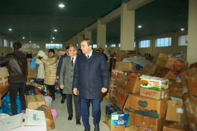 Niyazi Bayramov yardım məntəqəsinə baş çəkib