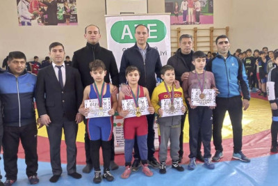 Yeniyetmələr arasında yarış baş tutub