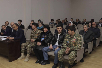 Niyazi Bayramov sakinləri səyyar qəbul edib