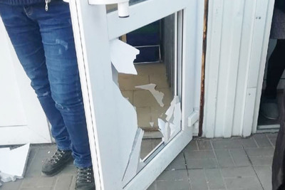Qız atası elçiliyə gələnlərə qapı açmayıb: iş həbslə