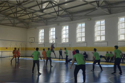 Voleybol üzrə oğlanlar arasında turnir baş tutub