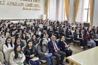 ADA-nın əməkdaşları GDU tələbələri ilə görüşüblər