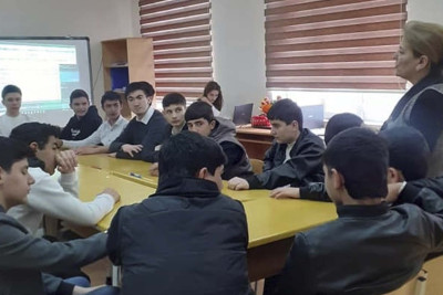 Məktəblilərə erkən nikahla bağlı maarifləndirici məşğələlər keçirilib