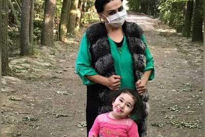 Toppuş bacının qızı Kukla Teatrında tamaşada oynayıb