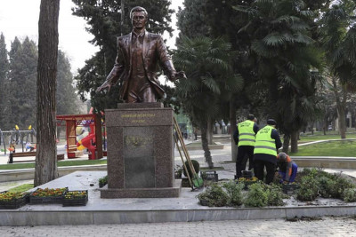 Dahi bəstəkarımızın abidəsi ətrafında abadlıq işləri görülüb