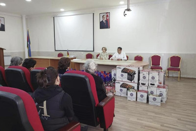 Tibb müəssisələrində işləyən şəhid ailələrinin üzvlərinə hədiyyələr verilib