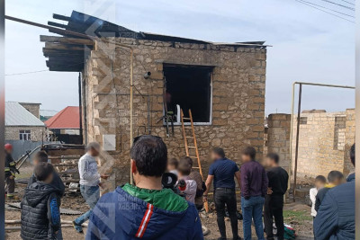 Gəncədə qazinin 1 otaqlı evi yanıb