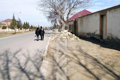 Küçələrdən birində sakinlər üçün təhlükə yaranıb