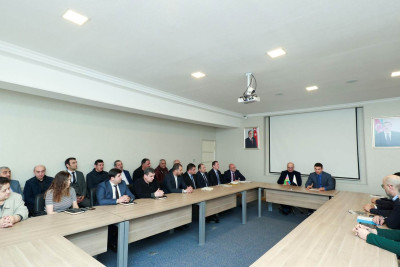 Gəncə şəhərində sahibkarlarla görüş keçirilib