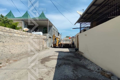 Daha bir küçə su və kanalizasiya sistemi ilə təchiz edilir