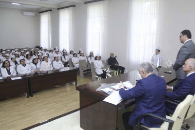 Tibb Kollecində YAP üzvlük vəsiqələri təqdim olunub