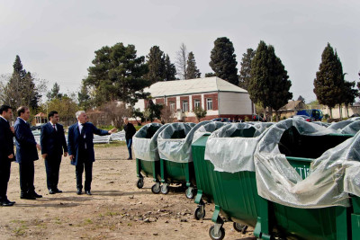 İcra başçısı avtomobil parkına gələn texnika ilə tanış olub