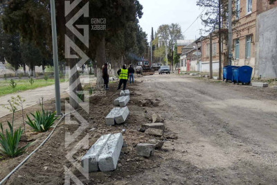 Daha bir küçədə abadlıq işləri görülür