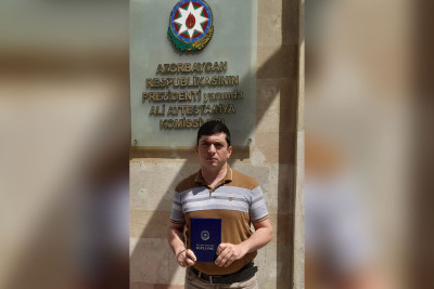 33 yaşlı əməkdaş fəlsəfə doktoru oldu