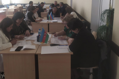 Məktəb direktorları təlim üçün bir araya toplanıblar