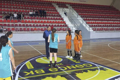 Qızlar arasında basketbol üzrə yarış keçirilib