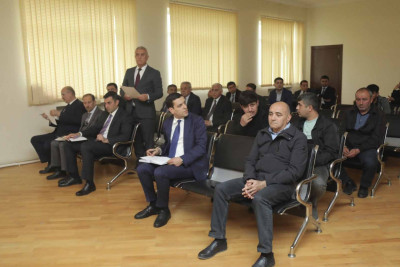 Niyazi Bayramov sakinlərin müraciətlərini dinləyib