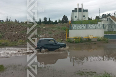Sevinc qəsəbəsi yağış suları altında qalıb