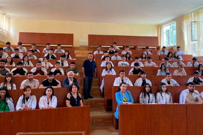 Dicle Universitetinin professoru ADAU-da mühazirə deyib