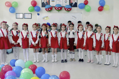 Məktəblərdə Müstəqillik Günü ilə əlaqədar tədbirlər baş tutub