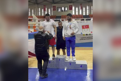 Gəncəli boksçu Türkiyədə fəxri kürsüyə yüksəlib