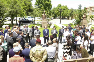 Niyazi Bayramov Hacıkənddə sakinlərlə görüşüb