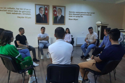 "GenOrators" ingilis dili danışıq klubunun görüşü baş tutub