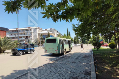 Bu ərazidə avtobus dayanacaqlarının olmaması sakinləri narahat edir