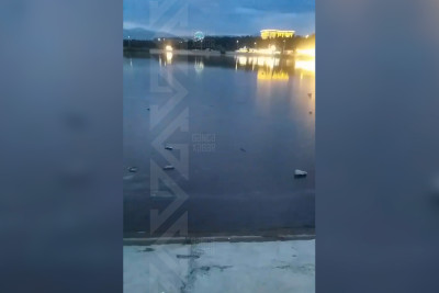 Sakinlər üz tutduqları parkda kəskin qoxudan narahatdırlar