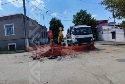 Nəsib bəy Yusifbəyli küçəsində su və kanalizasiya sistemləri yenilənir