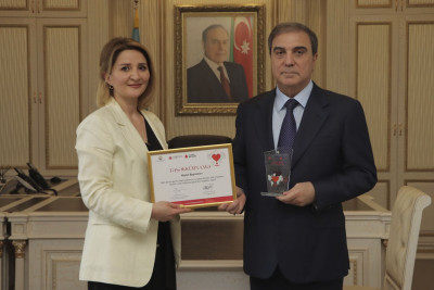 Niyazi Bayramov “Fəxri donor” elan olunub