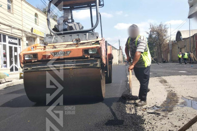 Növbəti küçəyə asfalt örtüyü salınır