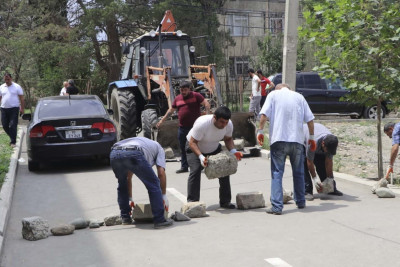 Sakinlər tərəfindən qoyulan qanunsuz maneələr aradan qaldırılıb