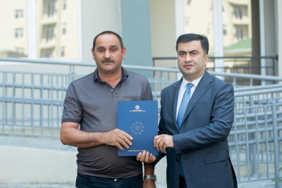 Şəhid ailələri və qazilərə təmirli mənzillər təqdim olunub