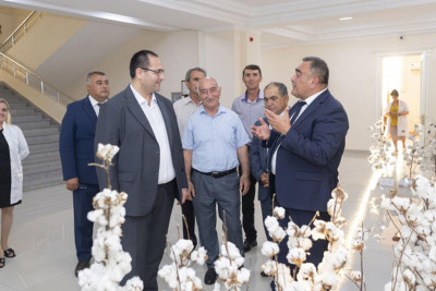 Nazir Məcnun Məmmədov elmi-tədqiqat institutunu ziyarət edib