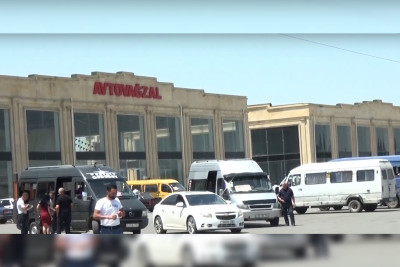 Avtovağzalda dayanacaqların olmaması sərnişinlər üçün çətinlik yaradır