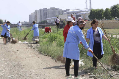 Gəncəçayın məcrası və ətrafında təmizlik aksiyası baş tutub