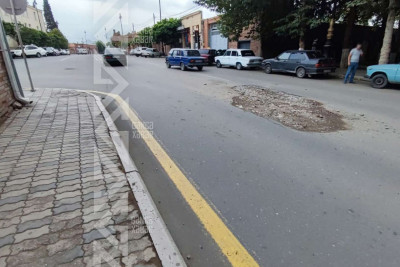 Avtomobil yolunda əmələ gəlmiş çuxur aradan qaldırılıb