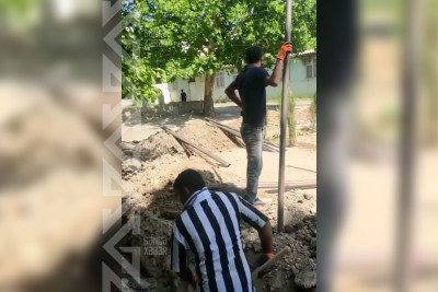 Mahrasa bağının sakinləri burada aparılan tikinti işindən narazıdırlar