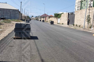 Bir sıra küçələrə asfalt örtüyü salınıb