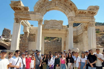 Aqrar Universitetinin tələbələri İzmir şəhərinə səyahət ediblər