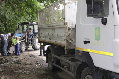 Şəhər ərazisində bir neçə arx təmizlənib