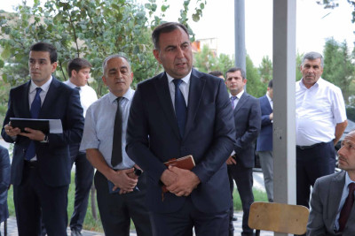 Niyazi Bayramov sakinlərin müraciətlərini dinləyib