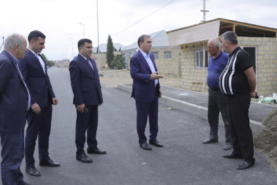 Niyazi Bayramov yol infrastrukturu salınan əraziləri ziyarət edib