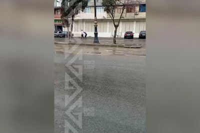 Yağmurlu hava nəticəsində bir sıra lüklərdən çirkab sular axır