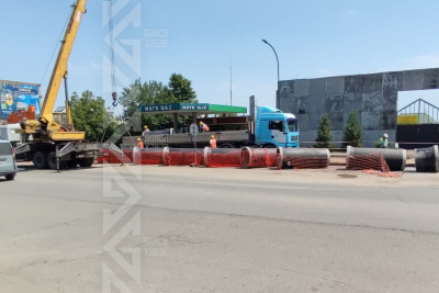 Üzeyir Hacıbəyov küçəsinin bir hissəsi qazılır