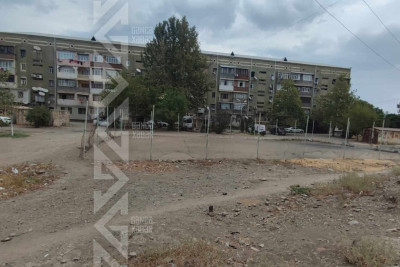 Futbol meydançası yararsız haldadır