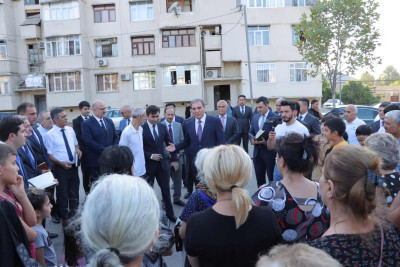 Niyazi Bayramov növbəti dəfə sakinlərlə görüşüb
